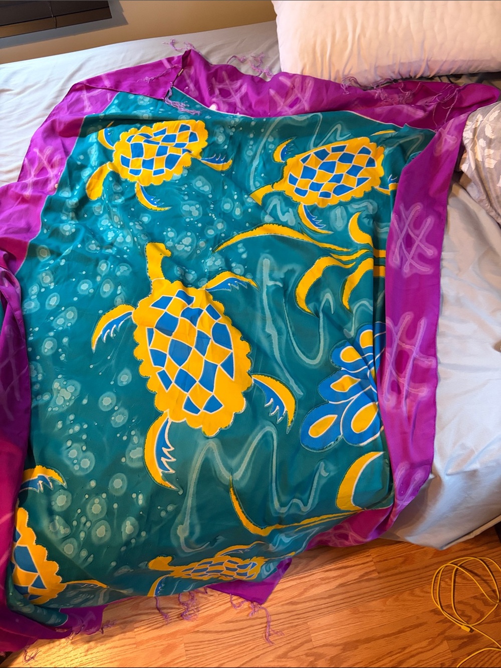 Vibrant Sea Turtle Print Throw Blanket - Teal & Purple